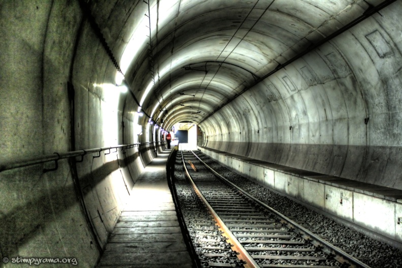 Tunnel-11.jpg