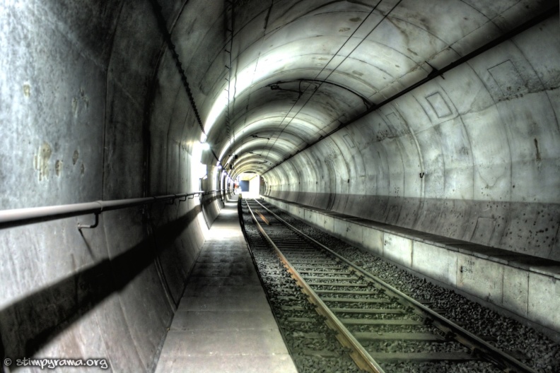Tunnel-12.jpg