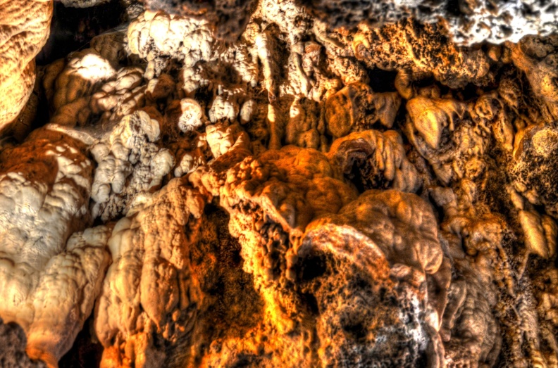 villecroze-grottes-20.jpg