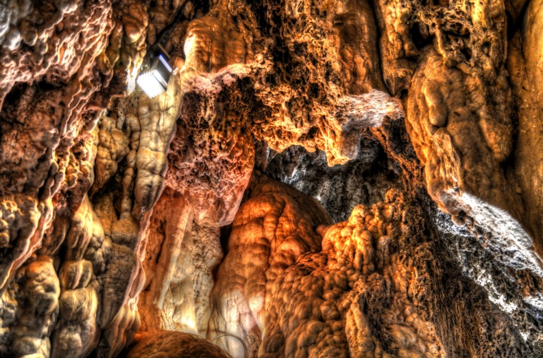 villecroze-grottes-21.jpg