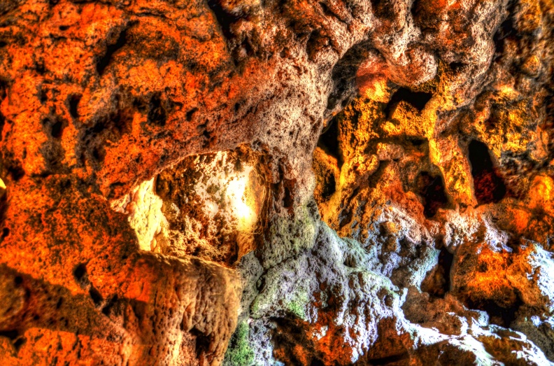 villecroze-grottes-8.jpg